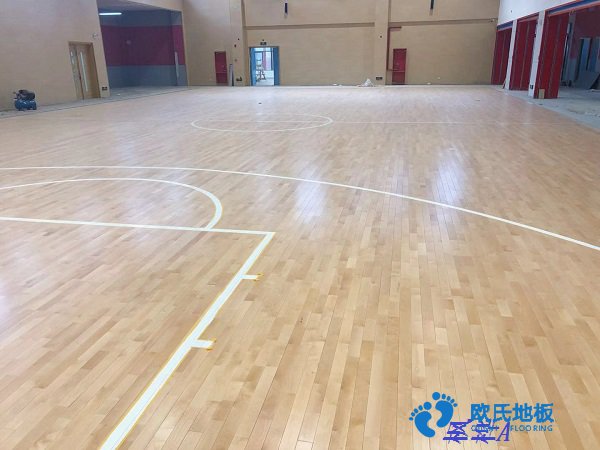 楓木一級(jí)籃球木地板，22厚雙層龍骨結(jié)構(gòu)運(yùn)動(dòng)木地板