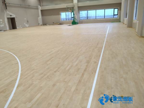 楓木運(yùn)動場地地板保養(yǎng)方法